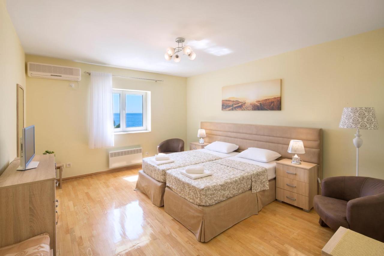 Family Apartment With Sea View Sveti Stefan Budva Exterior foto